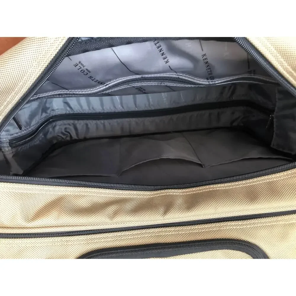 Kenneth Cole carry in luggage